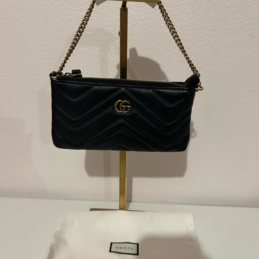 ❌❌SOLD ❌❌Gucci Black Mini Marmont wristlet
